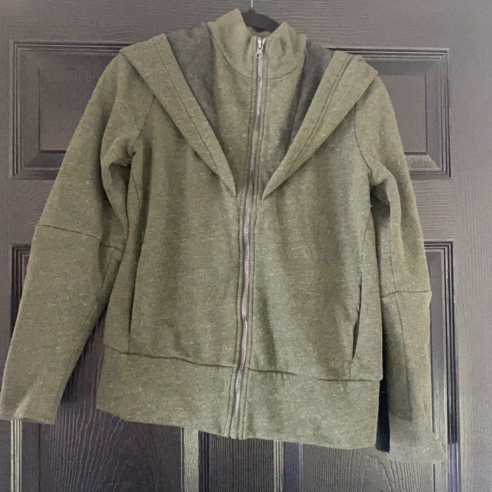 Alo hoodie